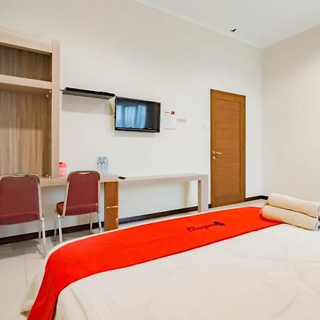 Отель Reddoorz Near Lembang Park & Zoo 2 Экстерьер фото