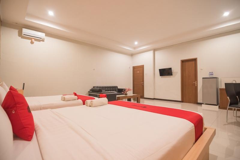 Отель Reddoorz Near Lembang Park & Zoo 2 Экстерьер фото